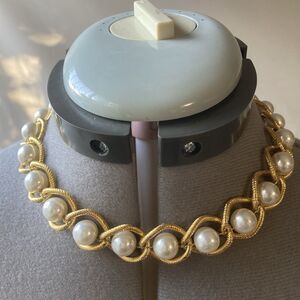 VTG 80s 90s Gold Tone Faux Pearl Choker Collar Necklace Maximalist Runway Chunky